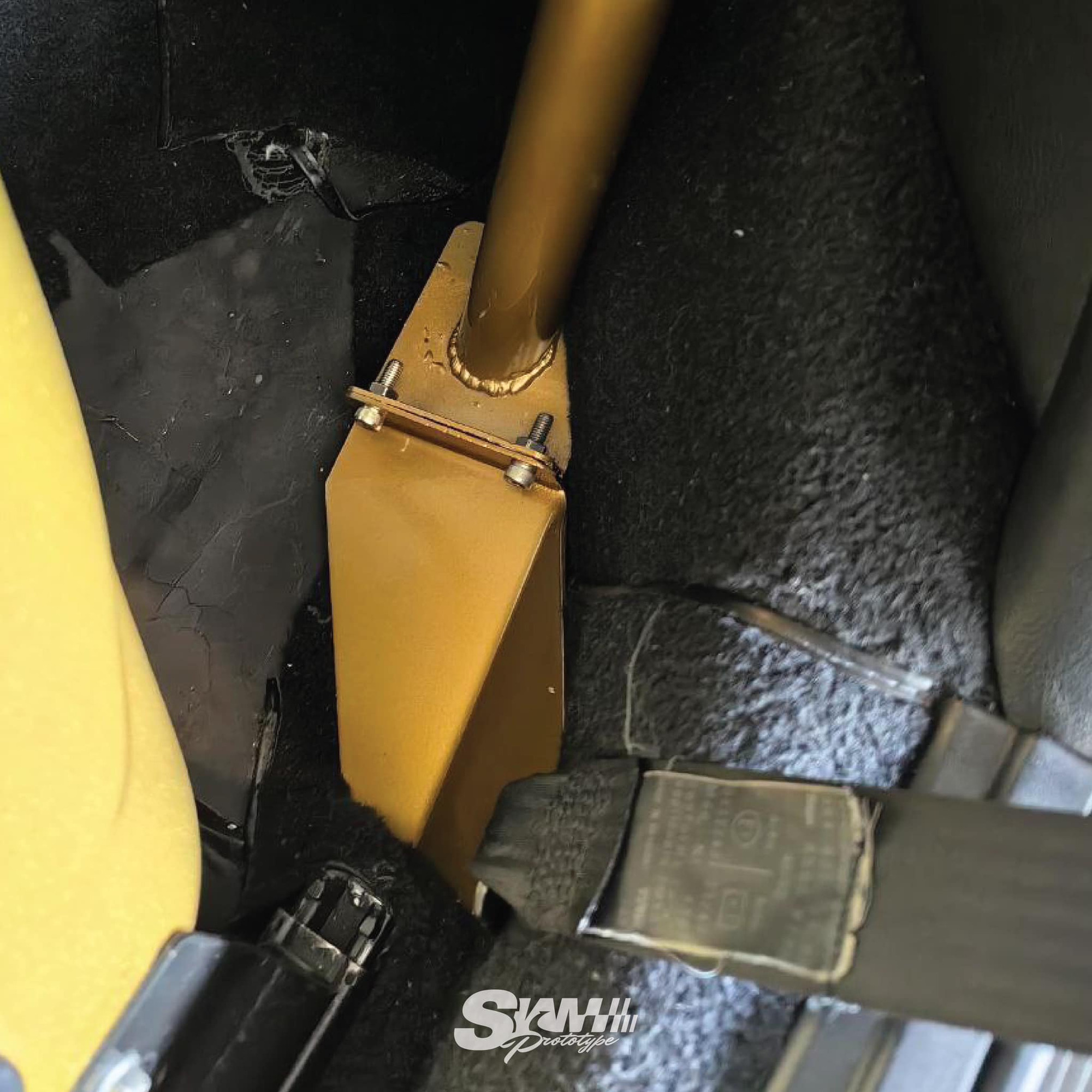 RWB 964 cage mount detail -- no interior cutting